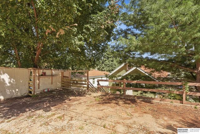 1608 S 55th Street, Omaha, NE 68106