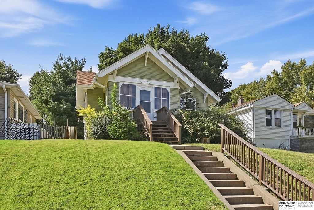 1608 S 55th Street, Omaha, NE 68106