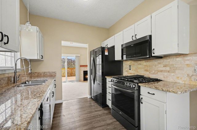 41450 Cornell Drive, Novi, MI 48377