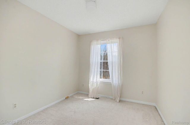 41450 Cornell Drive, Novi, MI 48377