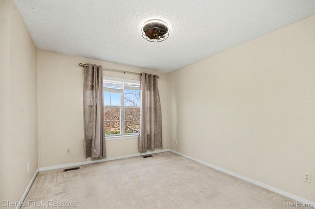 41450 Cornell Drive, Novi, MI 48377