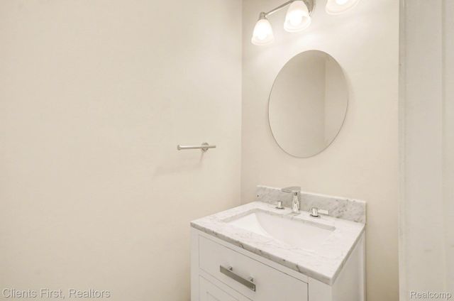 41450 Cornell Drive, Novi, MI 48377