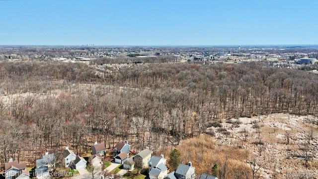 41450 Cornell Drive, Novi, MI 48377
