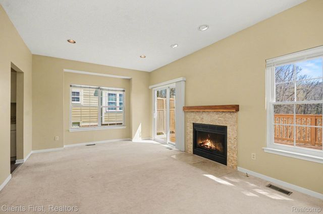 41450 Cornell Drive, Novi, MI 48377