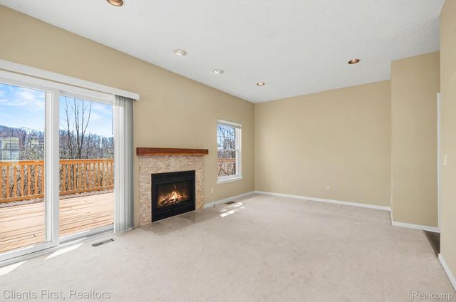 41450 Cornell Drive, Novi, MI 48377