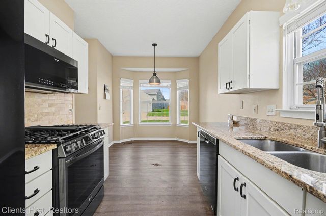 41450 Cornell Drive, Novi, MI 48377