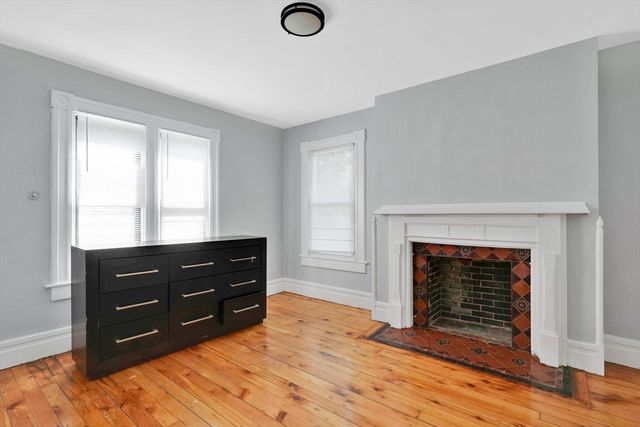 288 Saint James Ave, Springfield, MA 01109