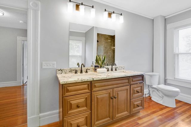 288 Saint James Ave, Springfield, MA 01109