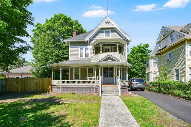 288 Saint James Ave, Springfield, MA 01109