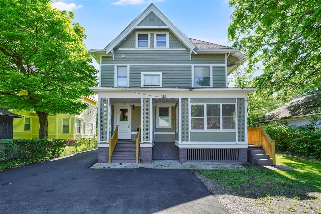 288 Saint James Ave, Springfield, MA 01109