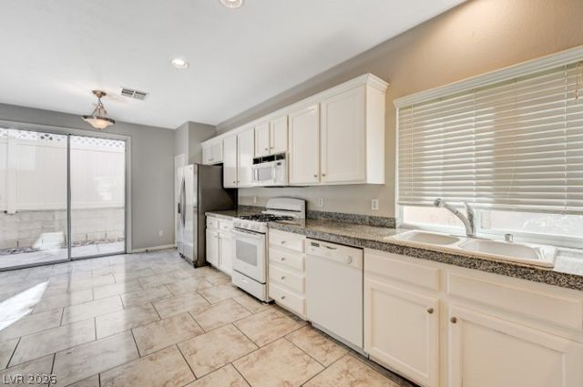 1665 Tristan Flower Avenue, Las Vegas, NV 89183