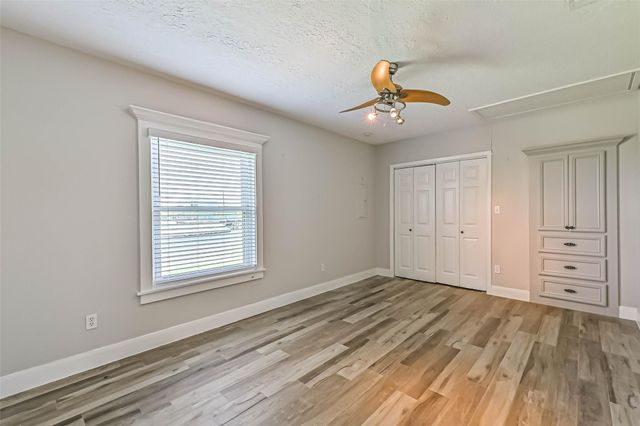 4019 3rd Street, Galveston, TX 77554