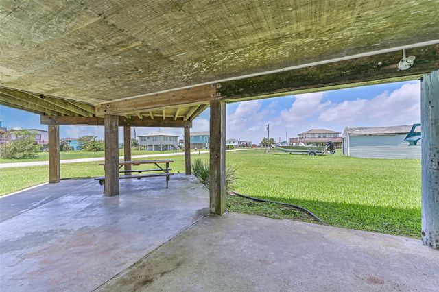 4019 3rd Street, Galveston, TX 77554