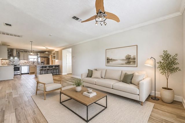 4019 3rd Street, Galveston, TX 77554