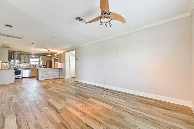 4019 3rd Street, Galveston, TX 77554