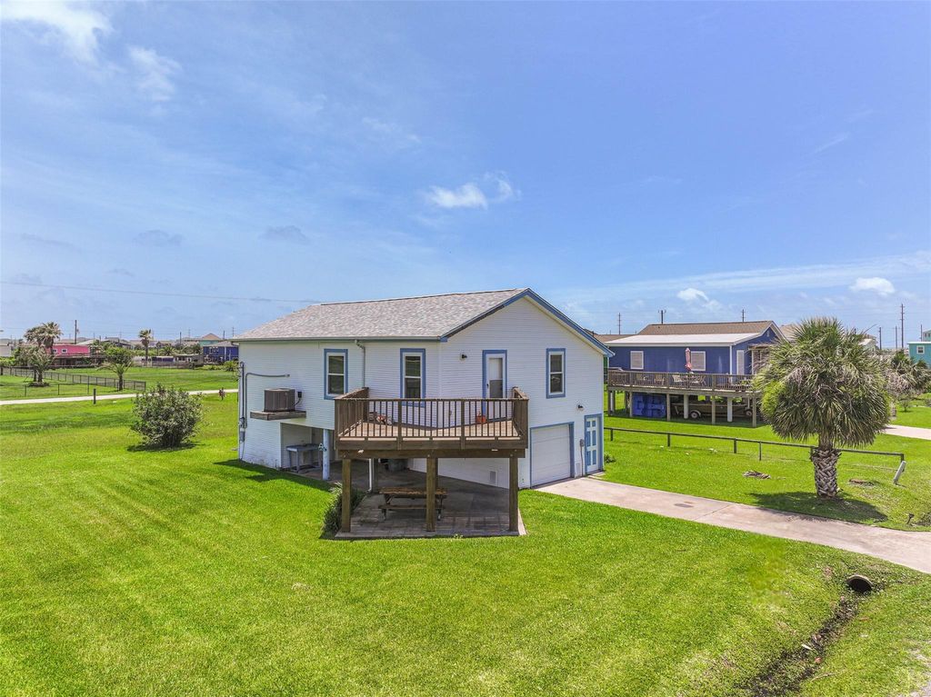 4019 3rd Street, Galveston, TX 77554