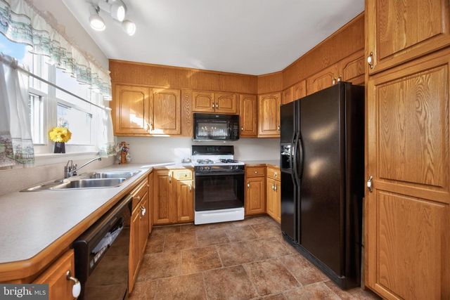 242 GRACE ST, Pottstown, PA 19464