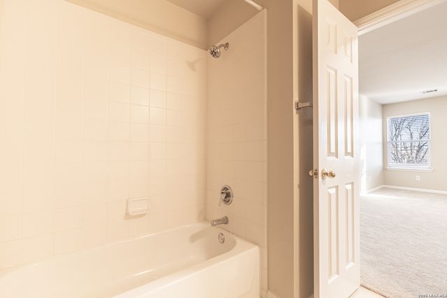 1534 Crescent Glen, San Antonio, TX 78258