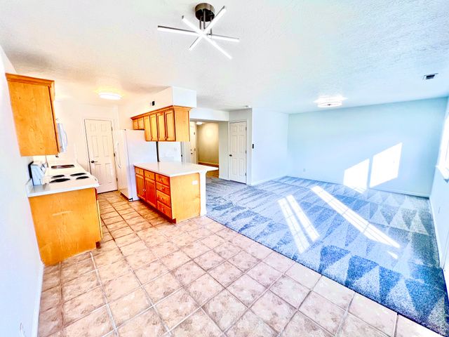 10473 S SAGE CREEK RD RD, South Jordan, UT 84009