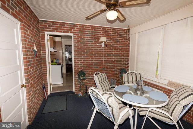 17 TWIN HILL DRIVE, Waynesboro, PA 17268