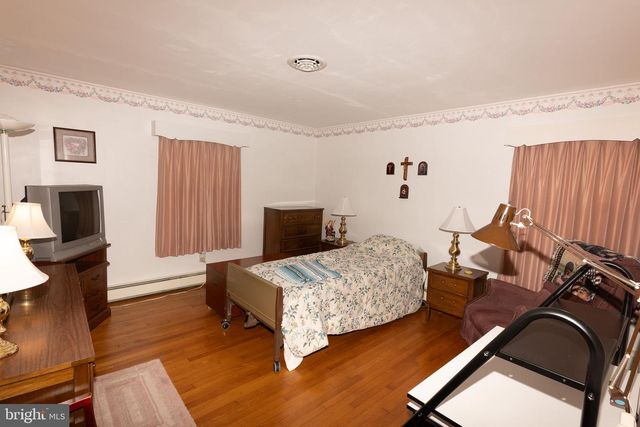 17 TWIN HILL DRIVE, Waynesboro, PA 17268
