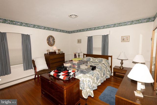 17 TWIN HILL DRIVE, Waynesboro, PA 17268