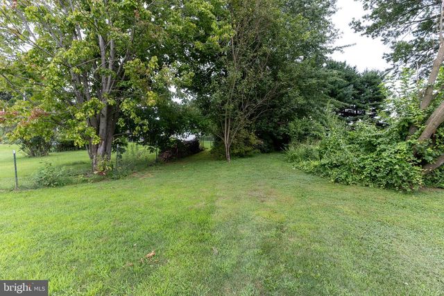 17 TWIN HILL DRIVE, Waynesboro, PA 17268