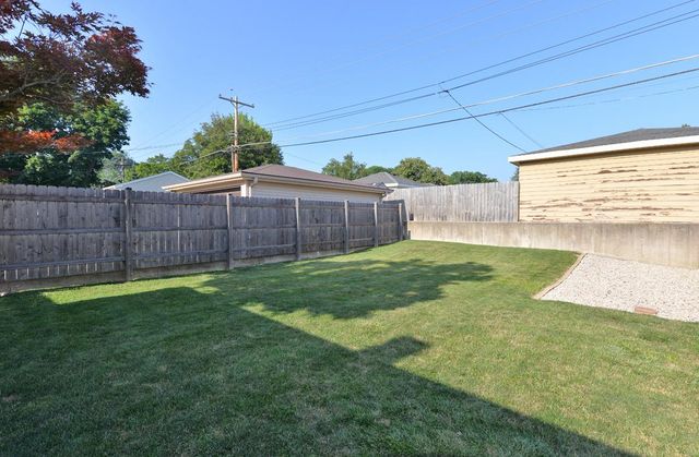 65 Virginia STREET, Racine, WI 53405