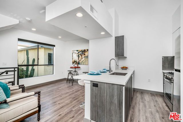 5066 Romaine Street, Los Angeles, CA 90029