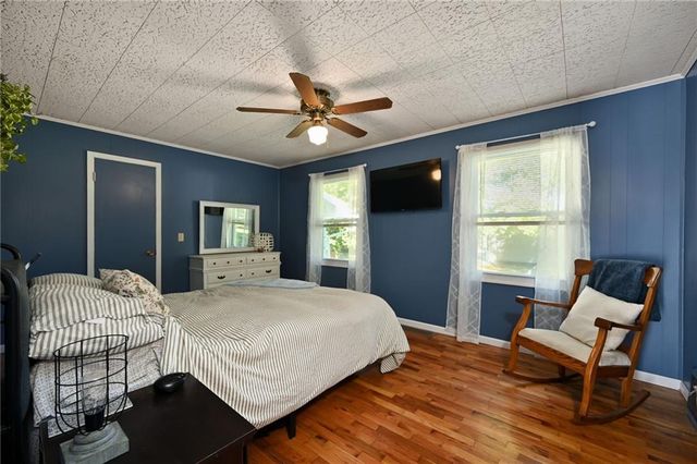 106 E 12th Street, Higginsville, MO 64037