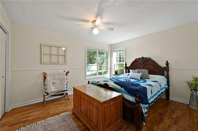 106 E 12th Street, Higginsville, MO 64037