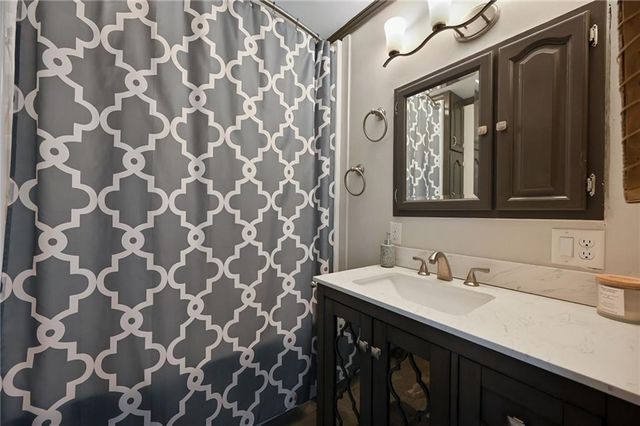 106 E 12th Street, Higginsville, MO 64037