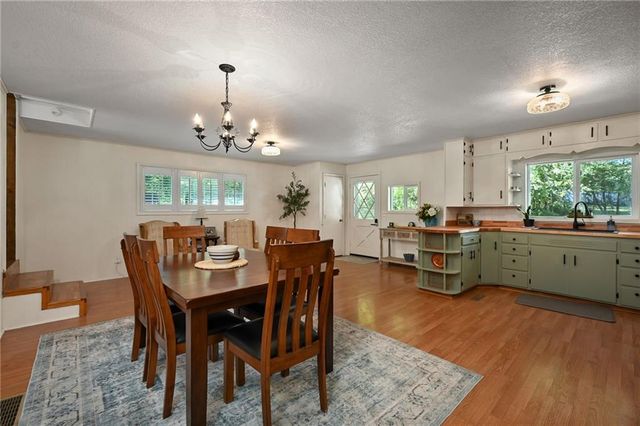 106 E 12th Street, Higginsville, MO 64037