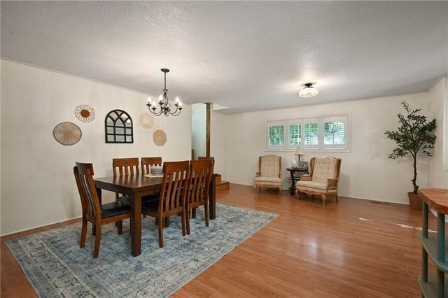 106 E 12th Street, Higginsville, MO 64037