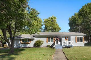 106 E 12th Street, Higginsville, MO 64037