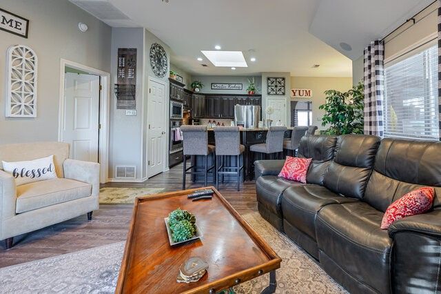 6808 Moss Lane, North Richland Hills, TX 76182