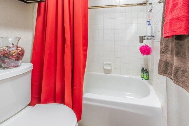 6808 Moss Lane, North Richland Hills, TX 76182