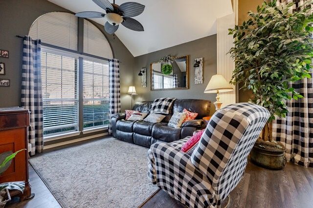 6808 Moss Lane, North Richland Hills, TX 76182