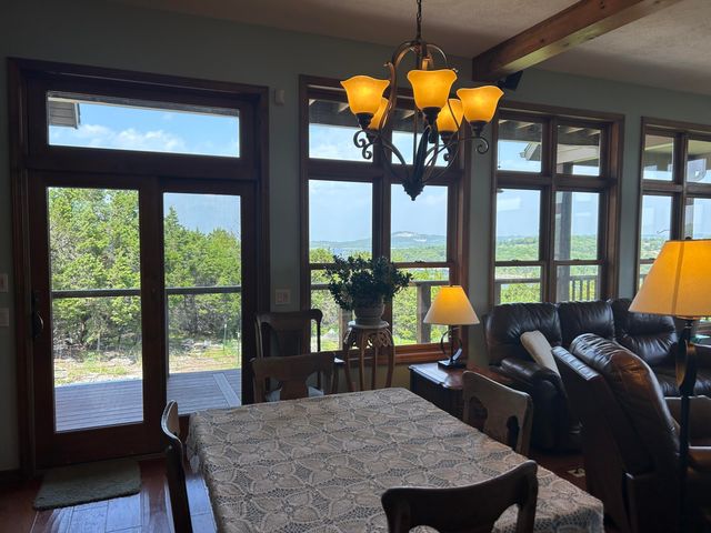 700 Shore Point Road, Blue Eye, MO 65611
