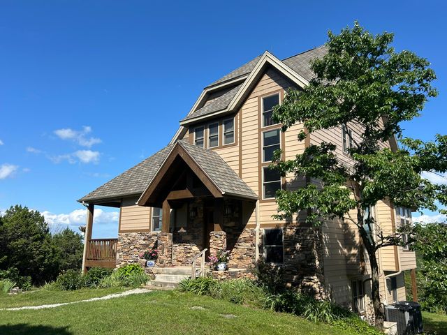 700 Shore Point Road, Blue Eye, MO 65611