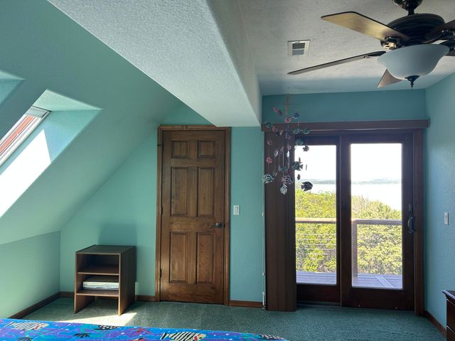700 Shore Point Road, Blue Eye, MO 65611