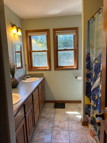 700 Shore Point Road, Blue Eye, MO 65611