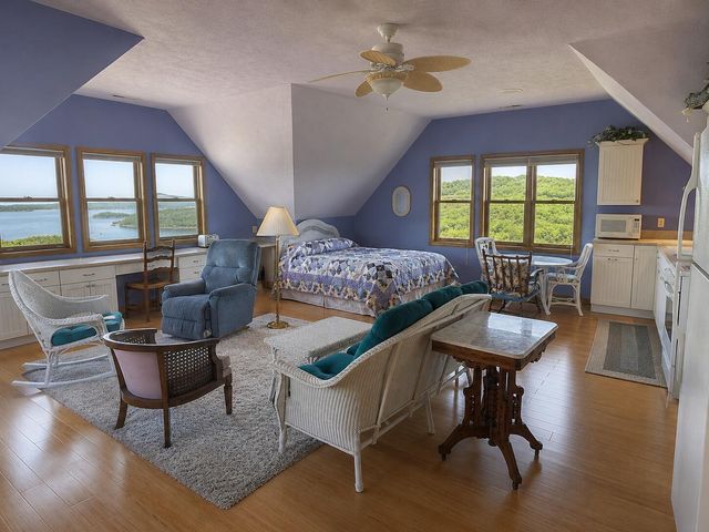 700 Shore Point Road, Blue Eye, MO 65611