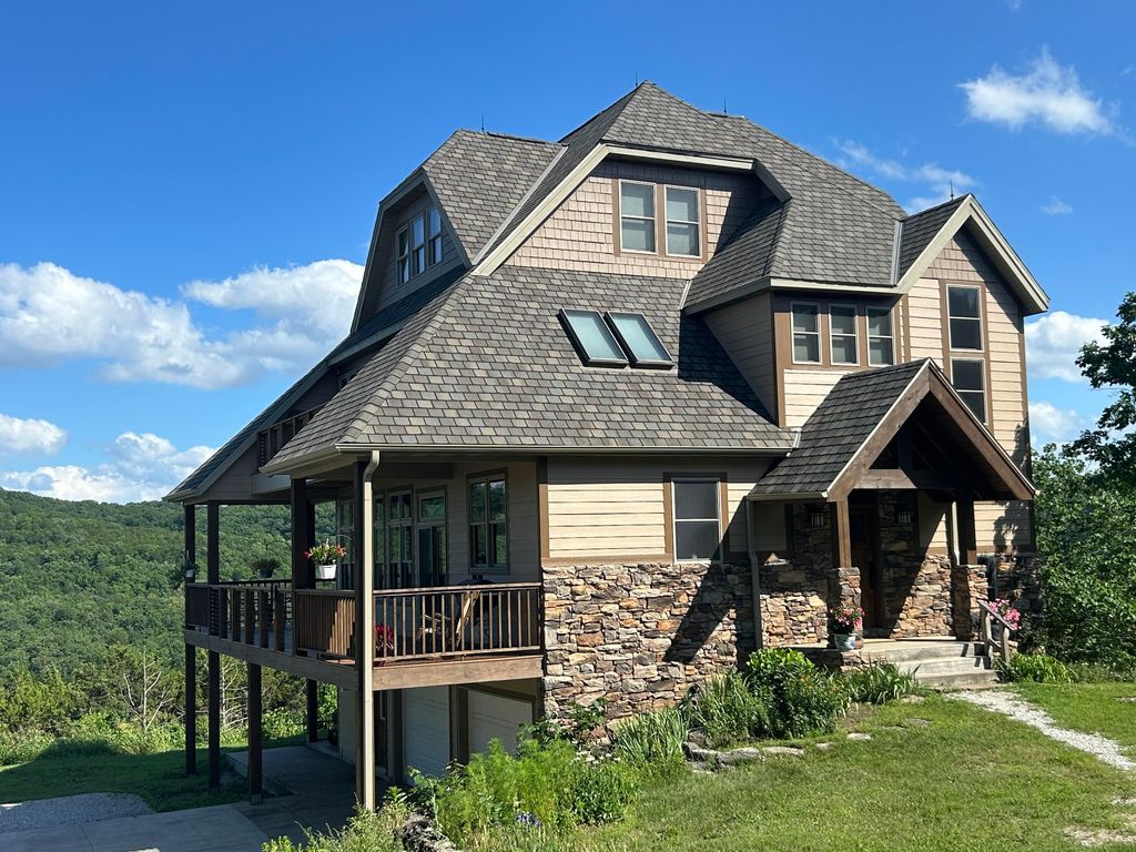 700 Shore Point Road, Blue Eye, MO 65611