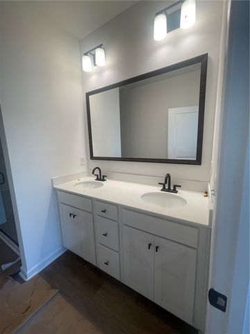 43 Halsey Street, Central, SC 29630