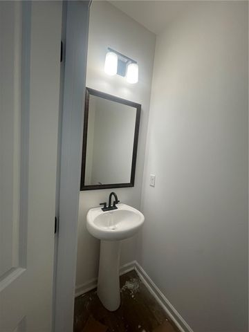 43 Halsey Street, Central, SC 29630