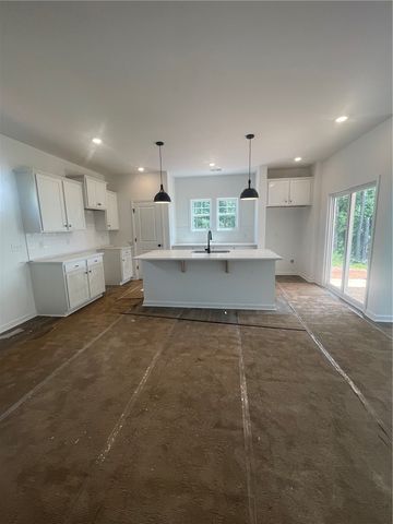 43 Halsey Street, Central, SC 29630
