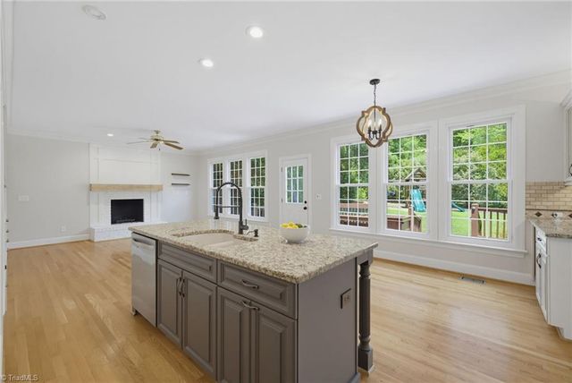 4613 Chesterfield Place, Jamestown, NC 27282