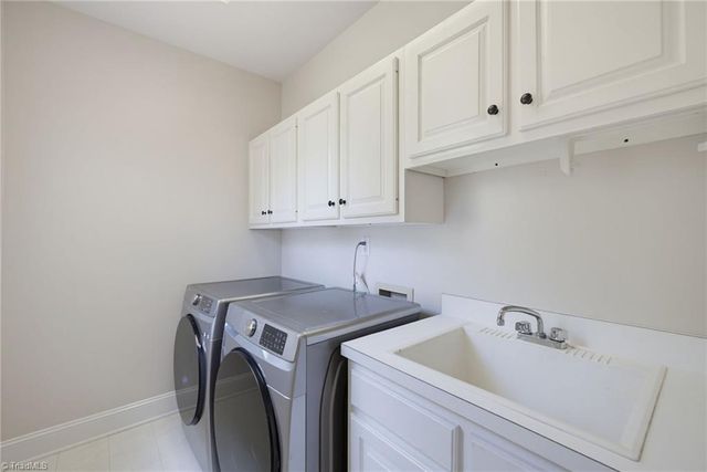 4613 Chesterfield Place, Jamestown, NC 27282