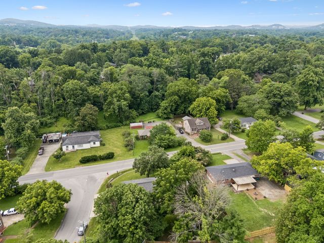 244 Blackman Rd, Nashville, TN 37211